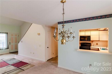 218 Cheyenne Ct unit U218, Asheville, NC 28803 - photo 4