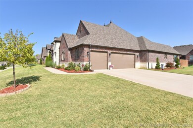 4004 W Van Buren St, Broken Arrow, OK 74011 - photo 2