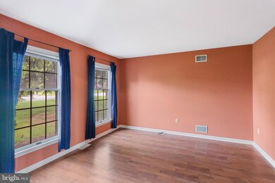 8 Clover Ln, Palmyra, PA 17078 - photo 3