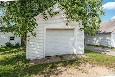 619 Middle St, Beloit, WI 53511 - photo 5