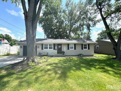 828 Railroad St, Covington, IN 47932 - photo 6