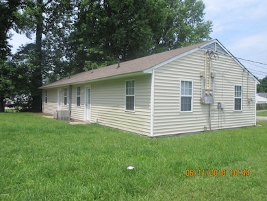 1002 Davis St, Jacksonville, NC 28540 - photo 3