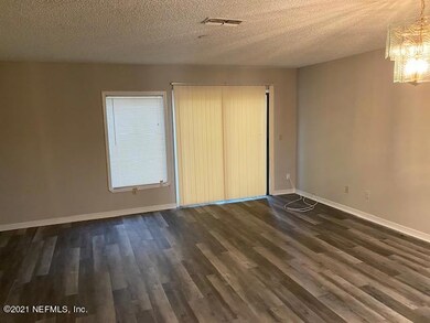 4516 Melissa Ct W, Jacksonville, FL 32210 - photo 5