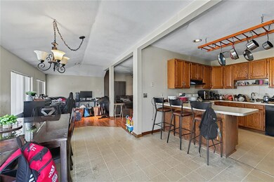 179 Armistice Blvd, Pawtucket, RI 02860 - photo 3