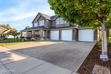 3 Car Garage