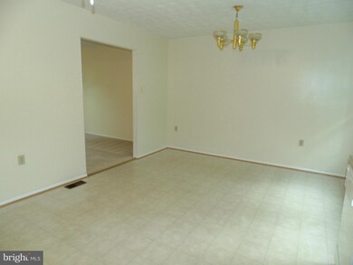 2426 Flowering Tree Ln, Gambrills, MD 21054 - photo 5