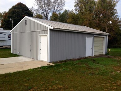 3122 10th St, Wayland, MI 49348 - photo 5