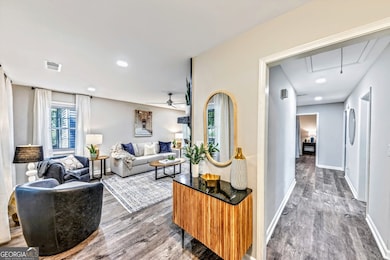 527 Charing Cross Dr, Marietta, GA 30066 - photo 3