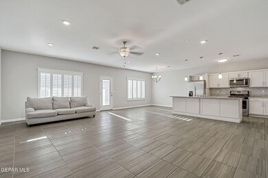 261 Emerald Sun Dr, Horizon City, TX 79928 - photo 4