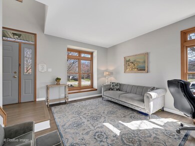 721 S Van Buren St, Batavia, IL 60510 - photo 5