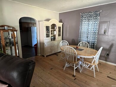 928 W Race St, Portland, IN 47371 - photo 5