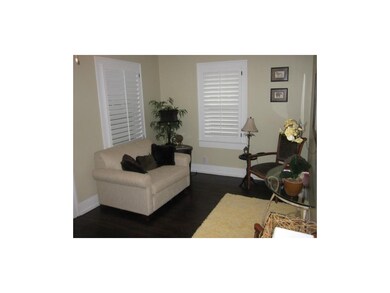 neutral, updated, fresh.... picture yourself here