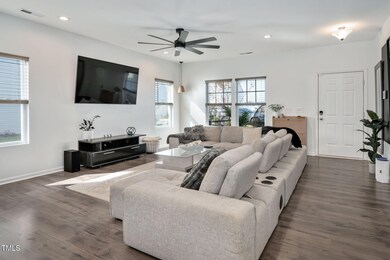 35 Nolan Ct