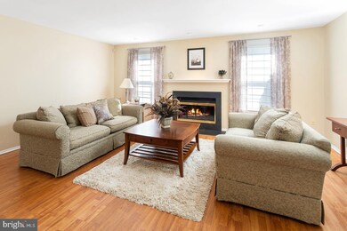 25 Tynemouth Ct, Trenton, NJ 08691 - photo 4