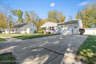 1324 N Briarfield Dr, Lansing, MI 48910 - photo 2