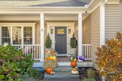 35 Spinnaker Dr W, Mashpee, MA 2649 - photo 2