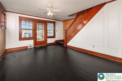 1049 S 25th St, Easton, PA 18045 - photo 4