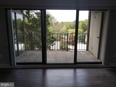 120 Roberts Ln unit 300, Alexandria, VA 22314 - photo 7