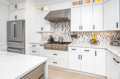 1 Lincoln Ct, Medfield, MA 02052 - photo 6