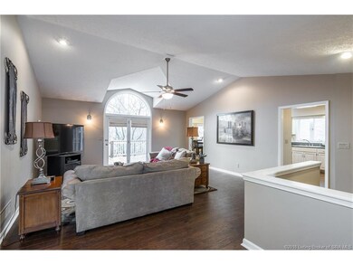 4615 Shadyview Dr, Floyds Knobs, IN 47119 - photo 3