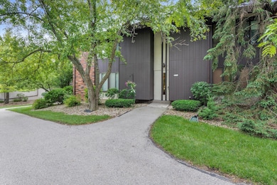 2230 W Good Hope Rd unit 25, Milwaukee, WI 53209 - photo 4