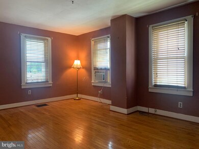 6718 Sykesville Rd, Sykesville, MD 21784 - photo 2