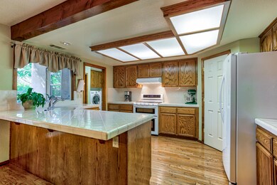 2053 Imelda Ct, Redding, CA 96001 - photo 3