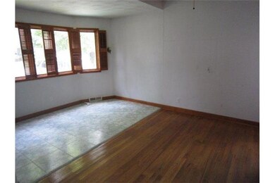 319 S Adams St, Osceola, IA 50213 - photo 6