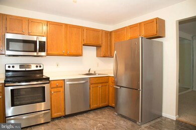 4243 Stockbridge Dr unit 2F, Dumfries, VA 22025 - photo 4