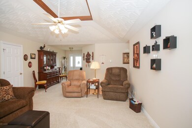 142 Highland Springs Ct, Mount Washington, KY 40047 - photo 4