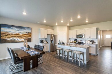 9920 NW 82nd Ave, Johnston, IA 50131 - photo 4