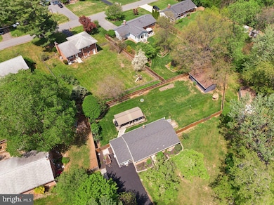 21 Piper Run Ave, Round Hill, VA 20141 - photo 3