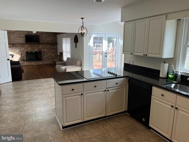 2015 Victoria Dr, Stafford, VA 22554 - photo 3