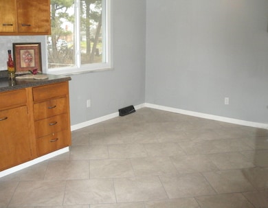 1486 Evaline Dr, Columbus, OH 43224 - photo 7