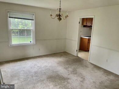 7013 Copeleigh Rd, Baltimore, MD 21212 - photo 5