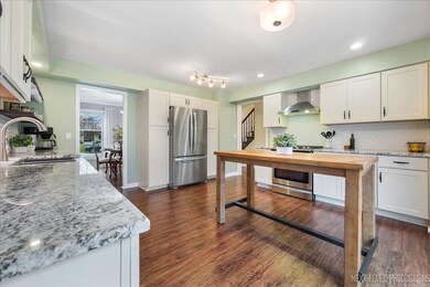 351 Woodland Hills Rd, Batavia, IL 60510 - photo 4