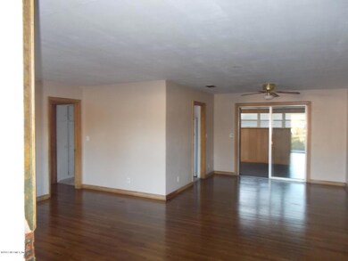 5022 Perrine Dr, Jacksonville, FL 32210 - photo 5