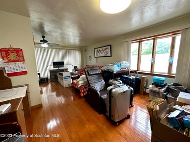 201 S Main St, Taylor, PA 18517 - photo 6