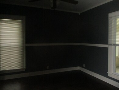 115 W 10th St, Auburn, IN 46706 - photo 7