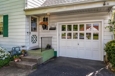 ONE-CAR ATTACHED GARAGE W/OPENER