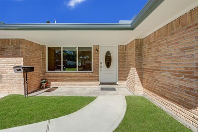 5202 De Lange Ln, Houston, TX 77092 - photo 3