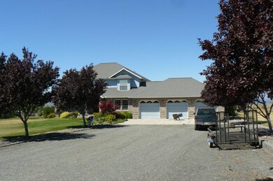 3 car garage