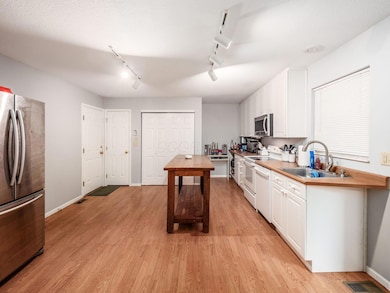 011_ Dr Columbus OH 43220 USA