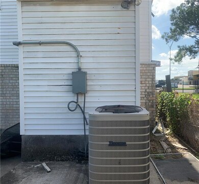 AC Unit
