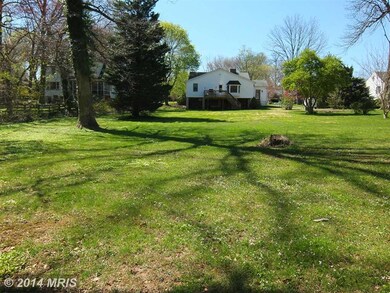 249 Gralan Rd, Catonsville, MD 21228 - photo 2