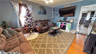 77 Columbine Ave, Pawtucket, RI 02861 - photo 6