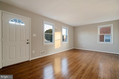 2313 Iverson St, Temple Hills, MD 20748 - photo 2