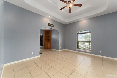 904 E Diaz Cir, Pharr, TX 78577 - photo 5