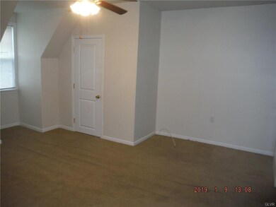 150 N Green St unit 2nd, Nazareth, PA 18064 - photo 3