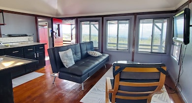 Livingroom, bungalow is furnished.